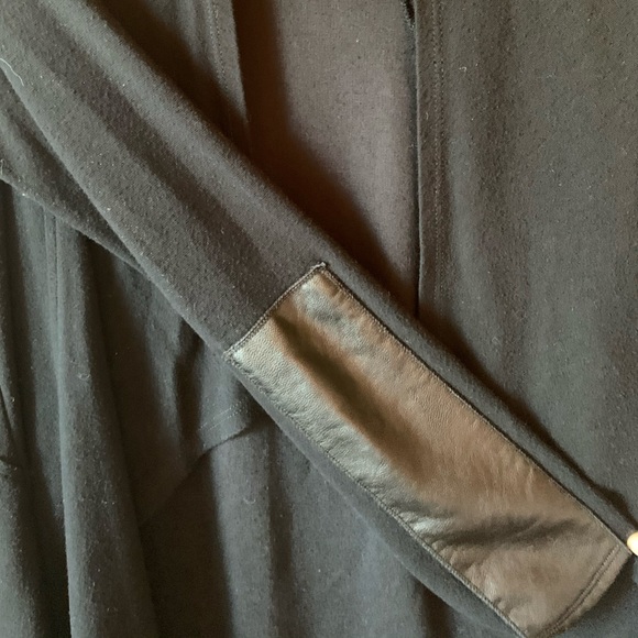 Black cardigan with leather patch - Picture 3 of 4